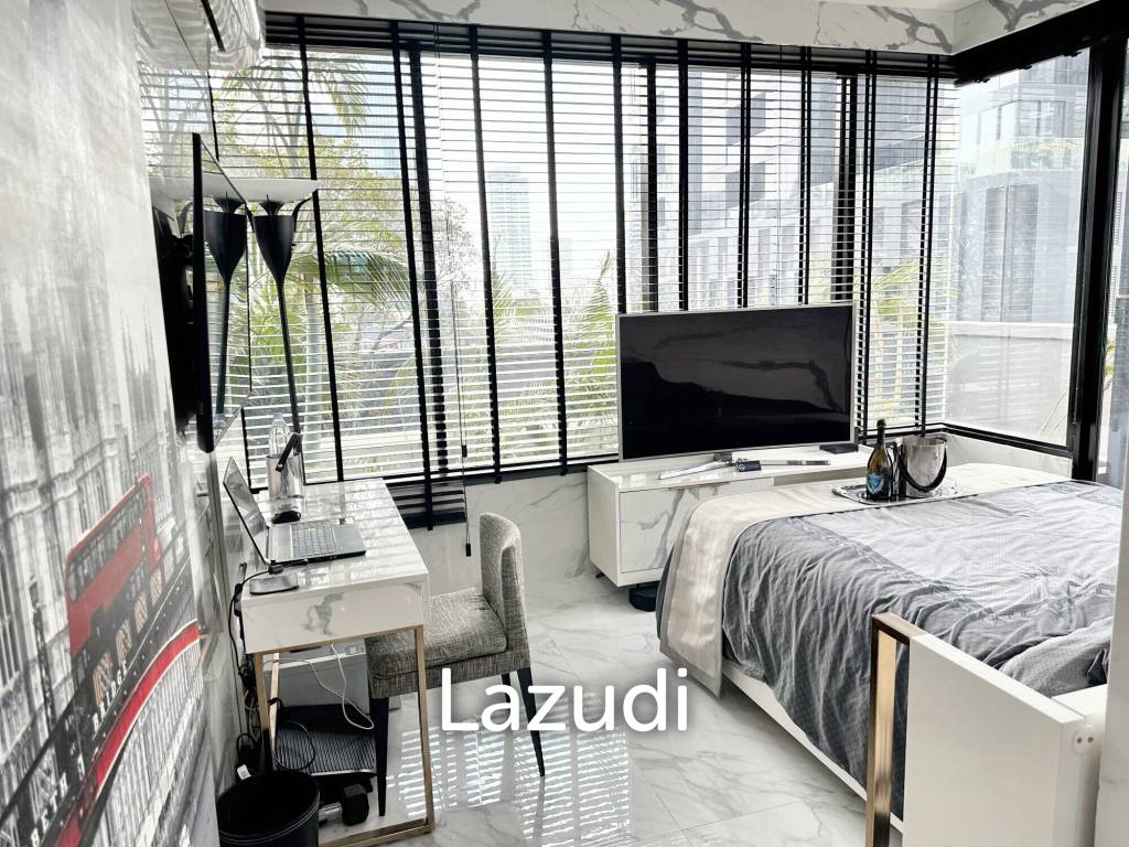 2 Bedrooms 2 Bathrooms 158 SQ.M at M Silom