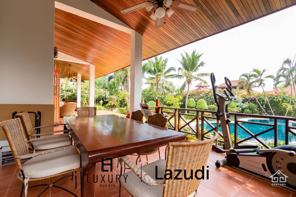 WHITE LOTUS 2 : Beautiful 3 bed pool Villa