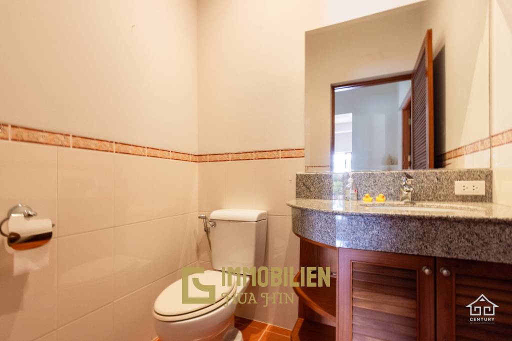 1,200 qm 3 Bett 3 Bad Villa Für Verkauf