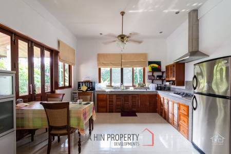 WHITE LOTUS 2 : Beautiful 3 bed pool Villa