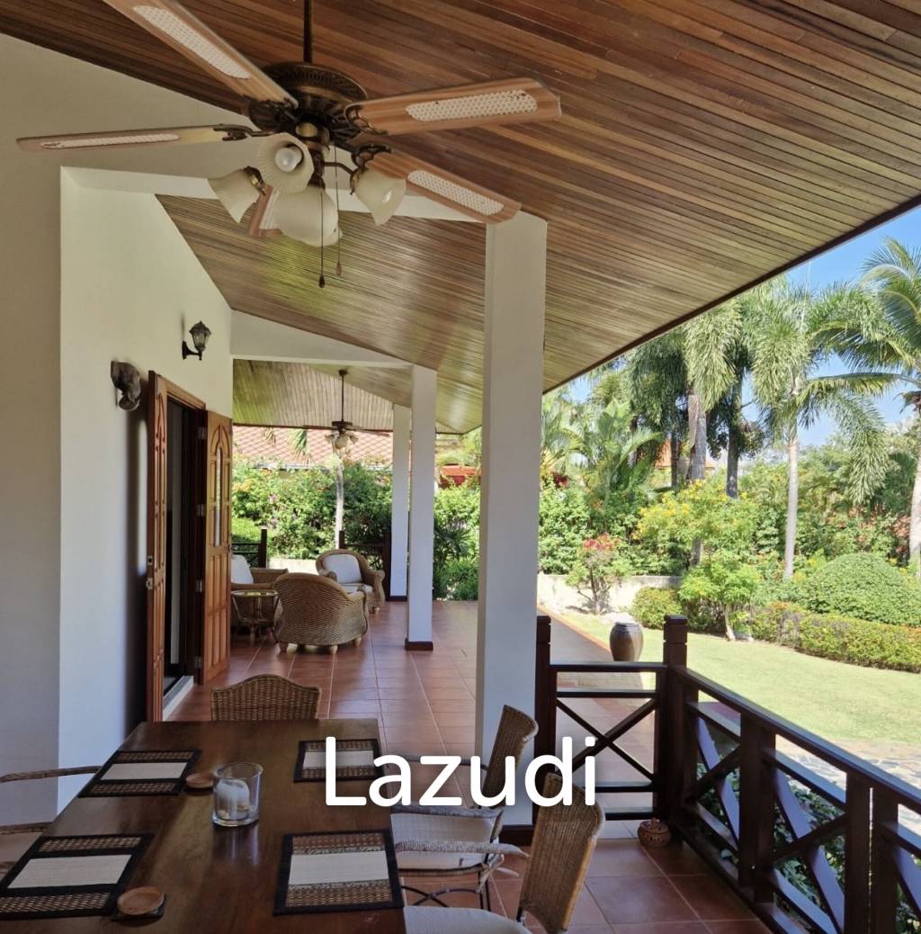 WHITE LOTUS 2 : Beautiful 3 bed pool Villa