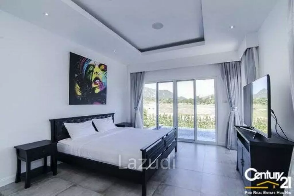 Beautiful 3 Bed Pool Villa on the famous Black Mountain Golf Course
