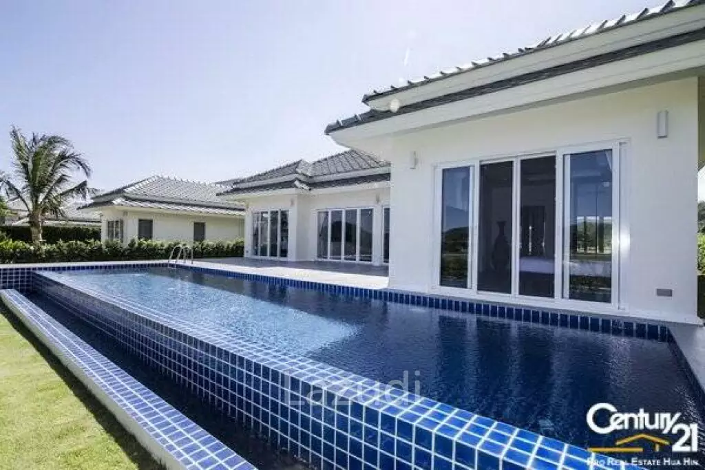 Beautiful 3 Bed Pool Villa on the famous Black Mountain Golf Course