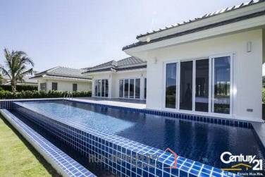Beautiful 3 Bed Pool Villa on the famous Black Mountain Golf Course