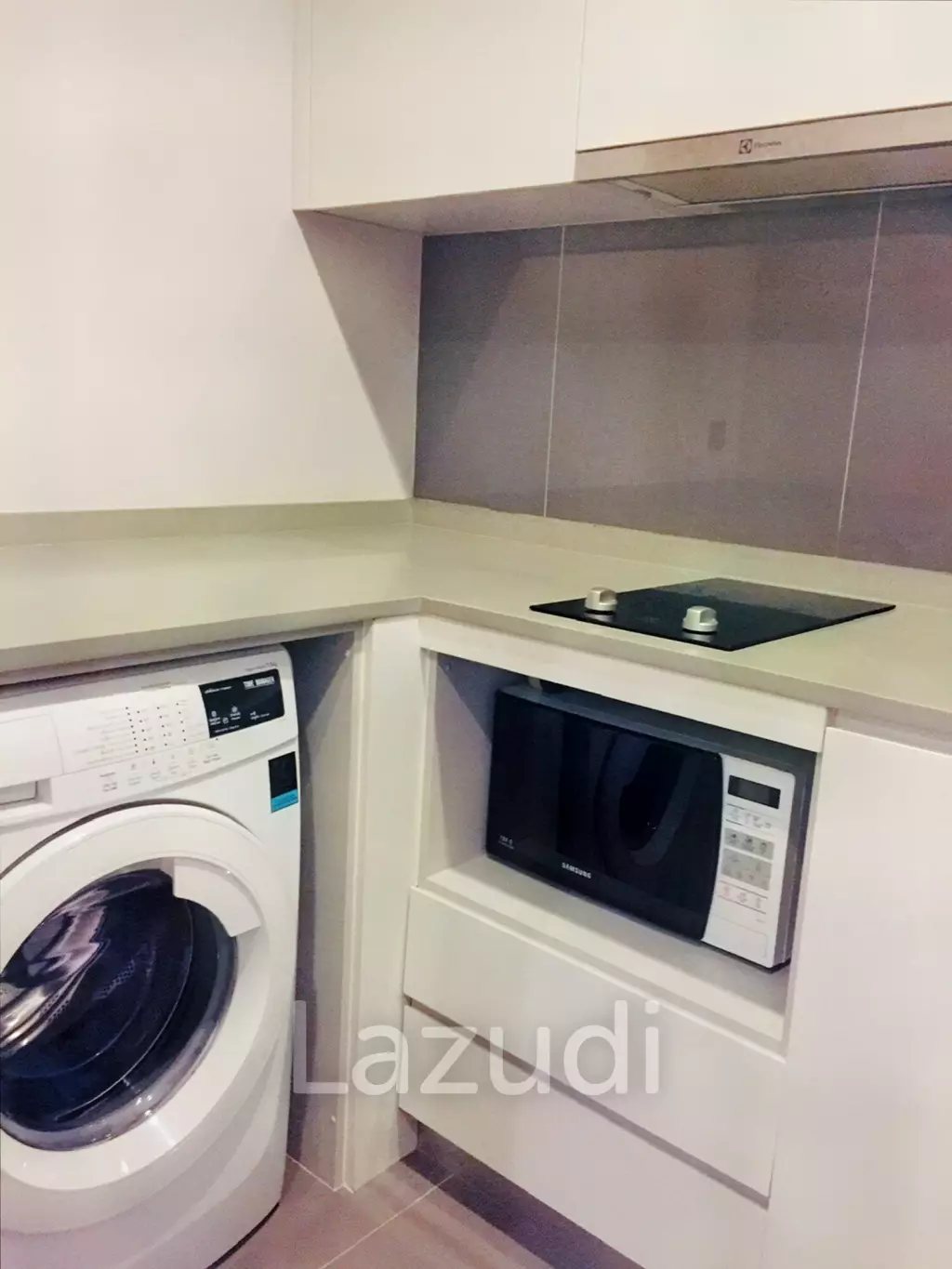 1 Bed 1 Bath 28 SQ.M at M Thonglor 10
