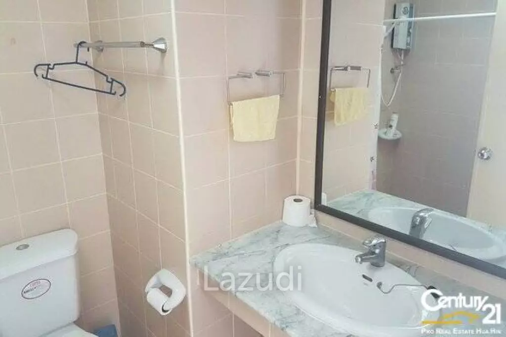 1 Bed Beachfront Condo