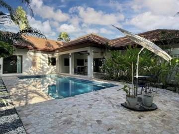 HANA VILLAGE 1 : 3 bed pool villa