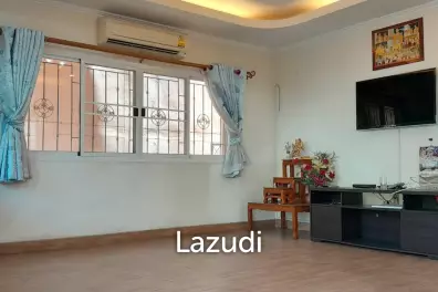 3 Bedrooms 3 Bathrooms 248 SQ.M House Corner Unit Soi Paniend Charg.