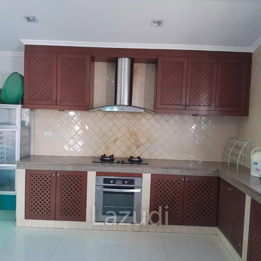 3 Bedrooms 3 Bathrooms 248 SQ.M House Corner Unit Soi Paniend Charg.