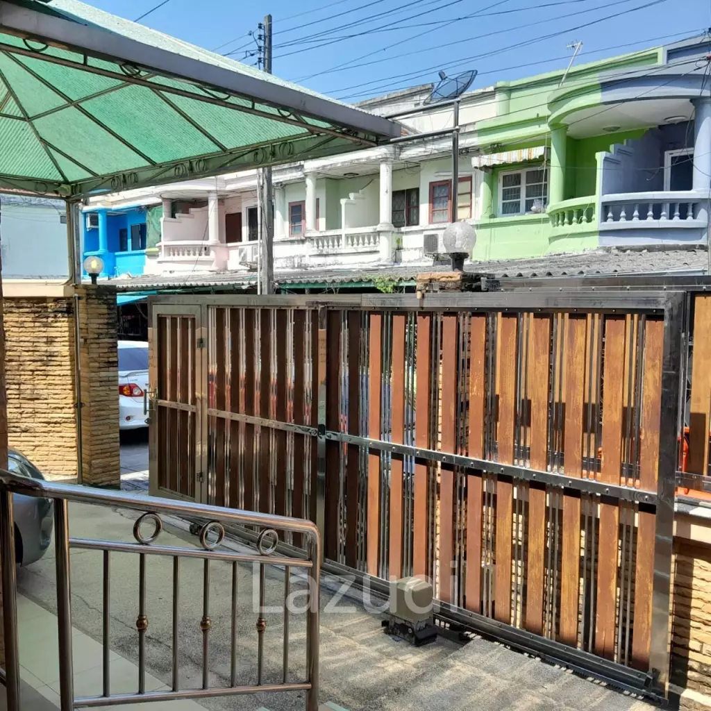 3 Bedrooms 3 Bathrooms 248 SQ.M House Corner Unit Soi Paniend Charg.