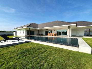 3 Bed 3 Bath Pool Villa 275 SQM, Pran Buri