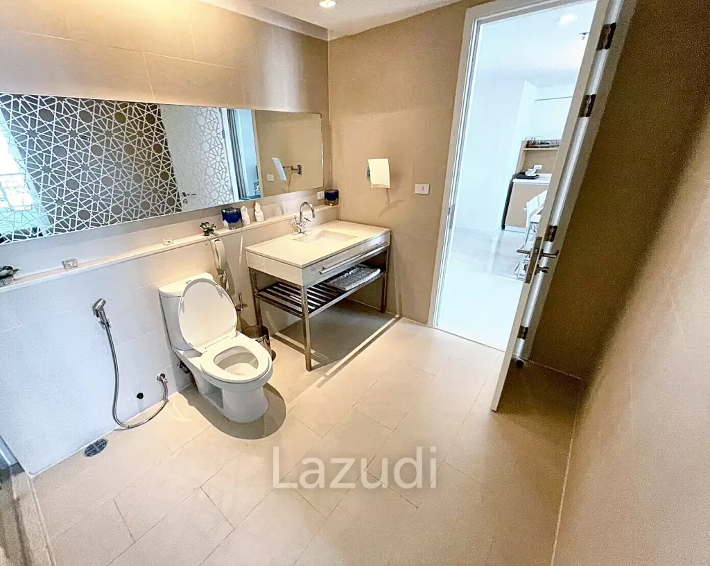 1 Bed 1 Bath 65.73 SQ.M. Sathorn Prime Residence