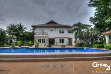 5 Bed 2 Storey Pool Villa