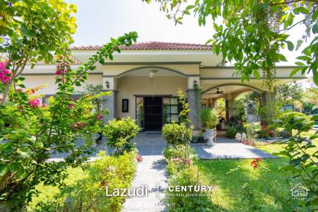 VICTORIA VILLAS   :  Gorgeous 3 or 4 bed pool villa