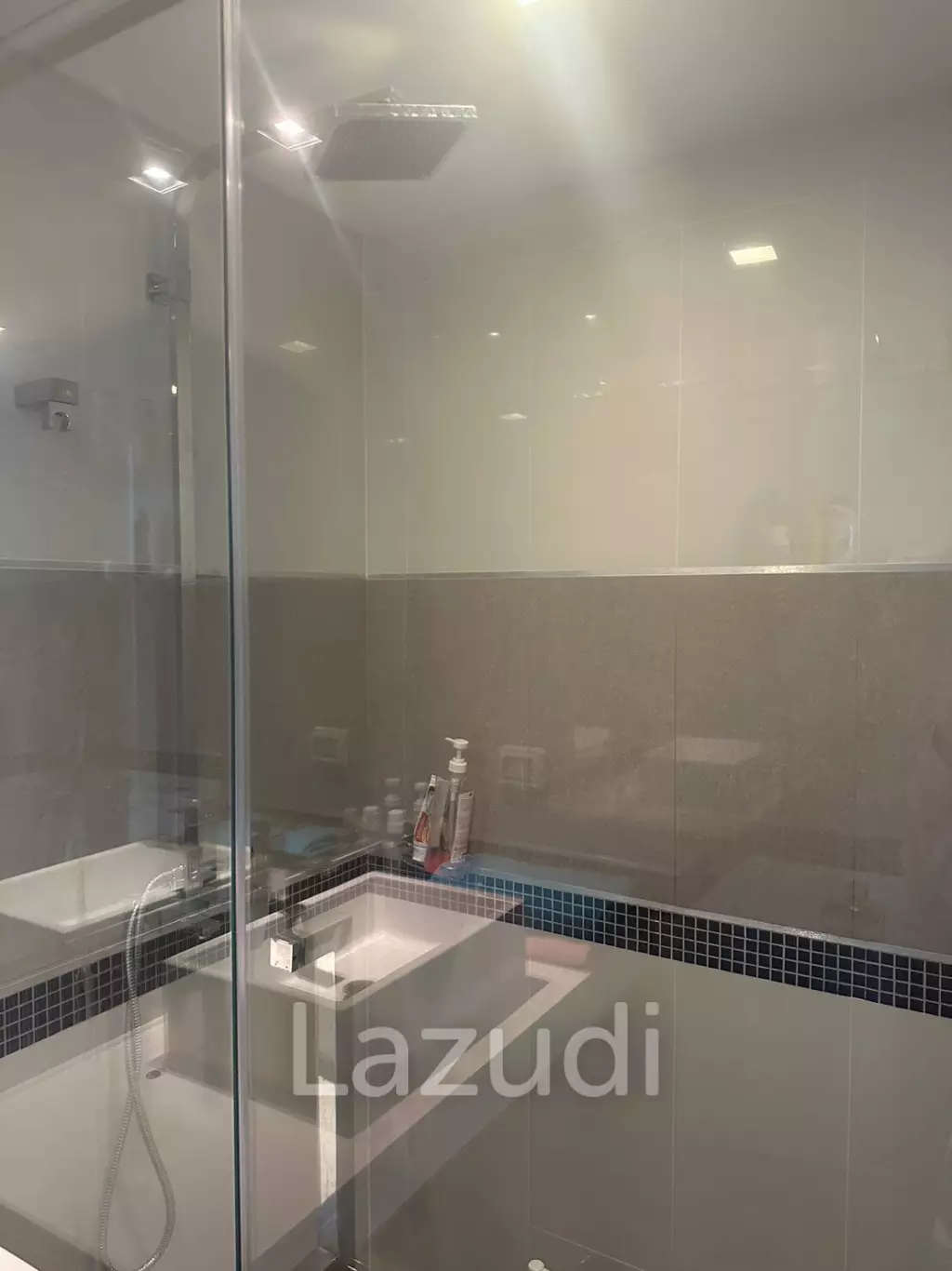 Studio 40 Sqm. Wongamat Tower Condominium