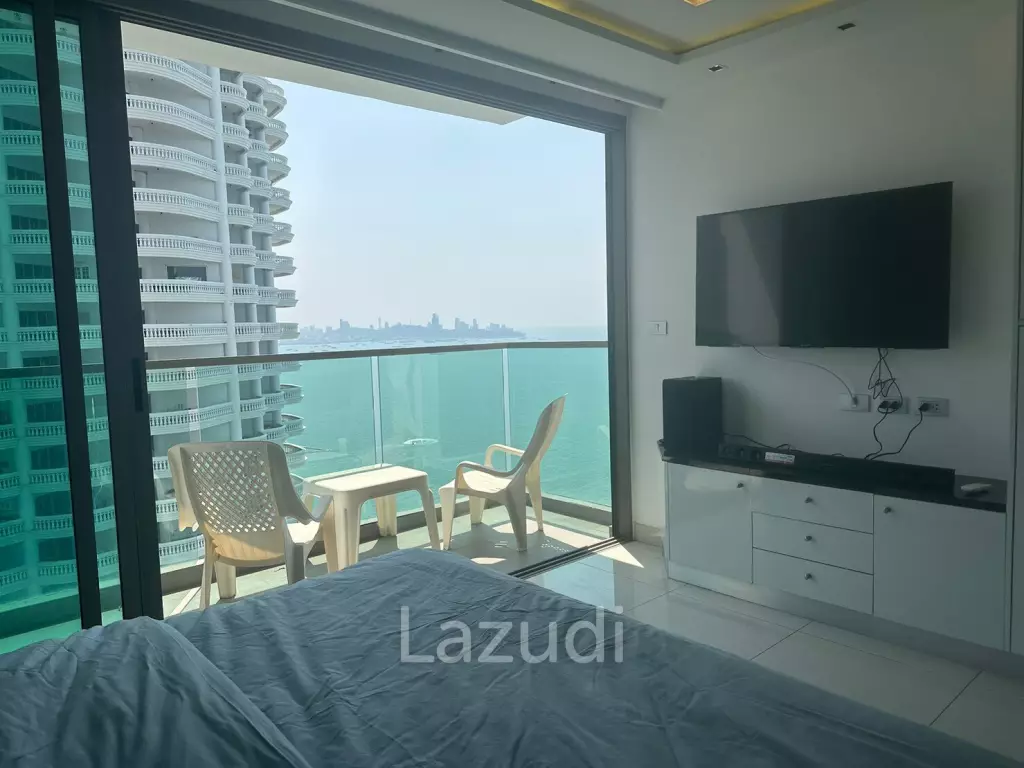 Studio 40 Sqm. Wongamat Tower Condominium