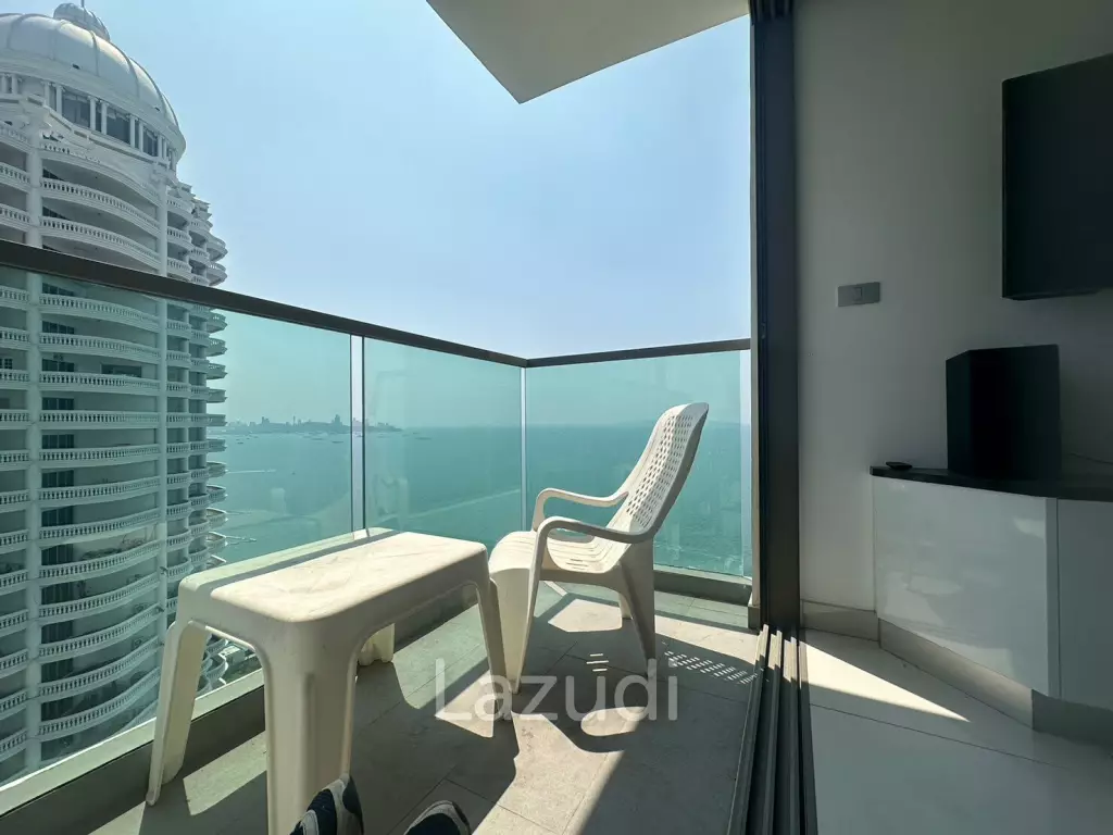 Studio 40 Sqm. Wongamat Tower Condominium