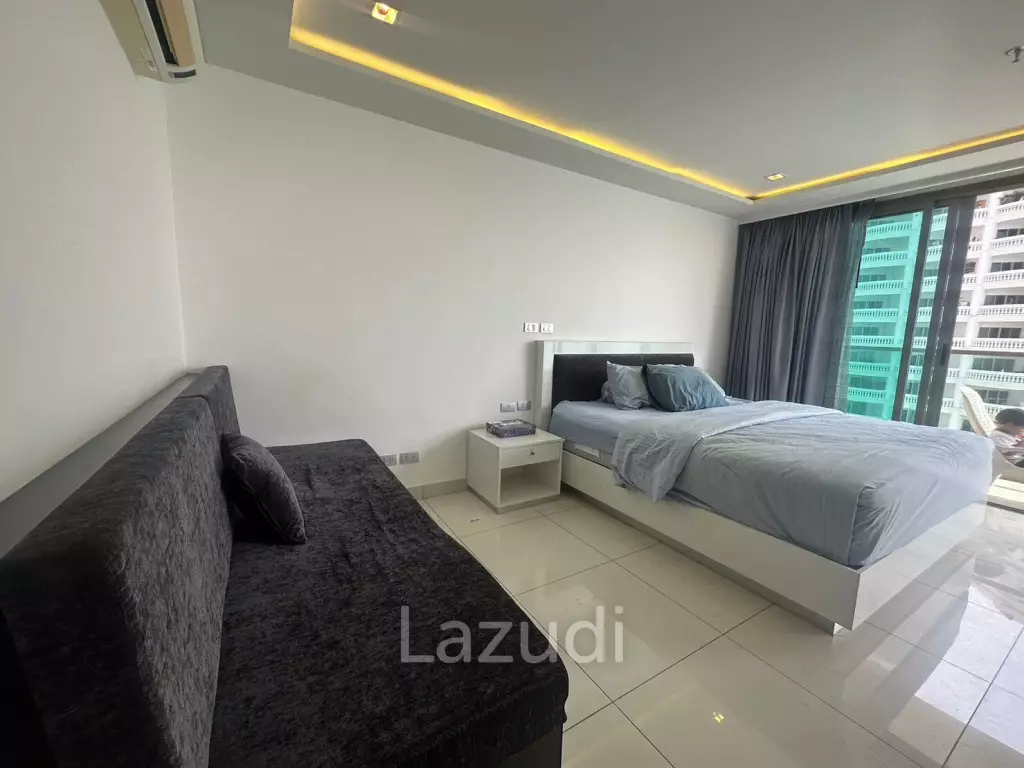 Studio 40 Sqm. Wongamat Tower Condominium