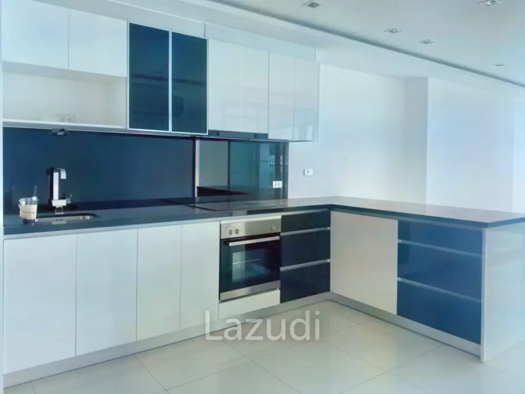 2 Bedrooms 2 Bathrooms 93 Sqm. Wongamat Tower.