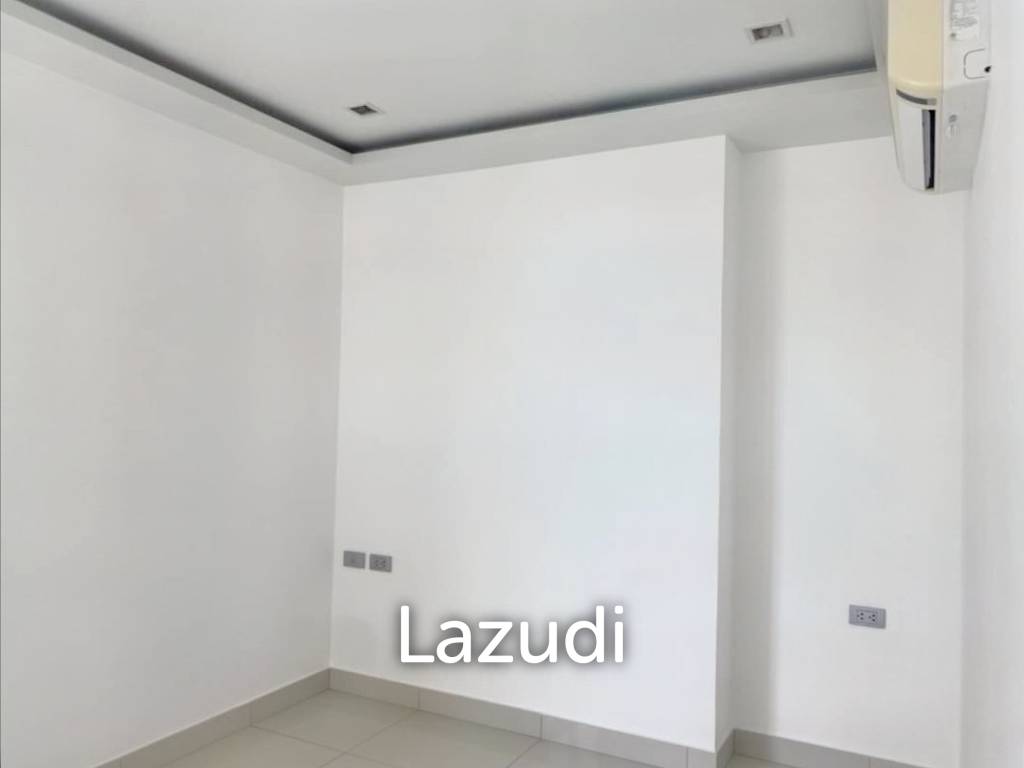 2 Bedrooms 2 Bathrooms 93 Sqm. Wongamat Tower.