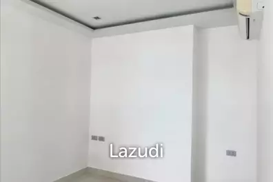 2 Bedrooms 2 Bathrooms 93 Sqm. Wongamat Tower.