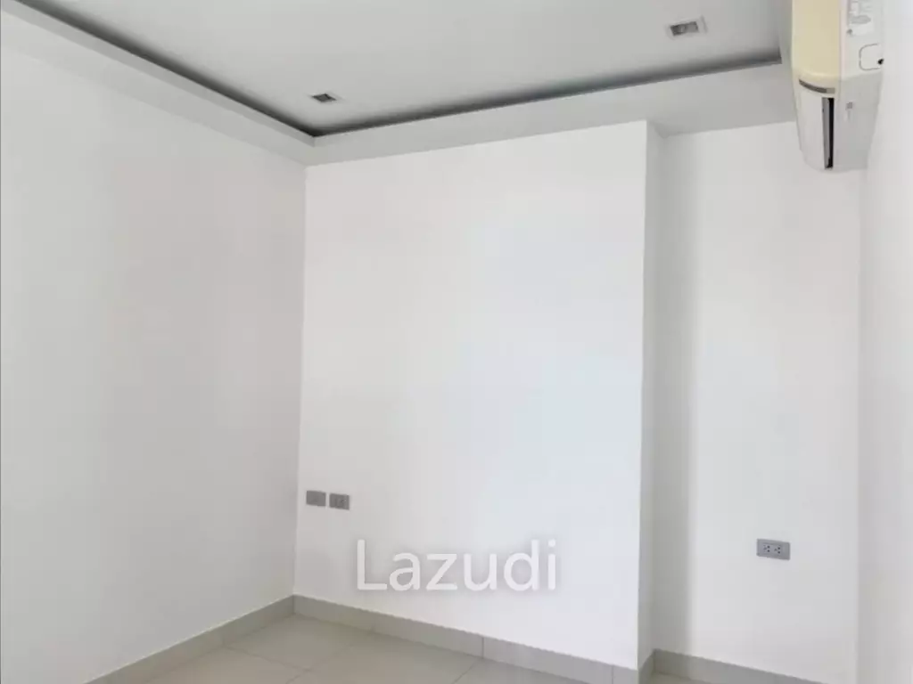 2 Bedrooms 2 Bathrooms 93 Sqm. Wongamat Tower.