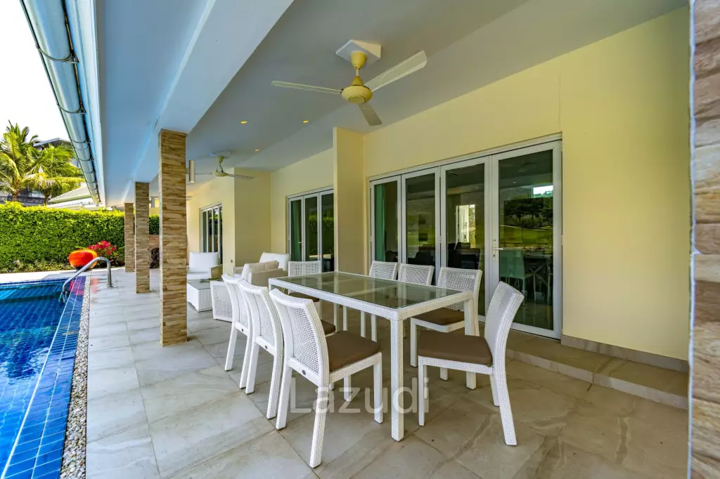 Black Mountain: Totally Renovated High-End Villa