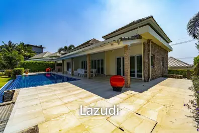 Black Mountain: Totally Renovated High-End Villa