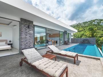 Newly Built Sea View Villa at Coral Cove