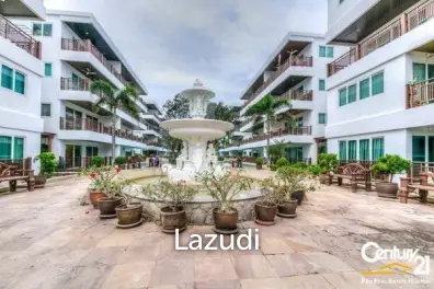 Large Studio Condo with Sea View