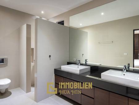 2,576 metro cuadrado 5 ` 6 Baño Villa de Venta