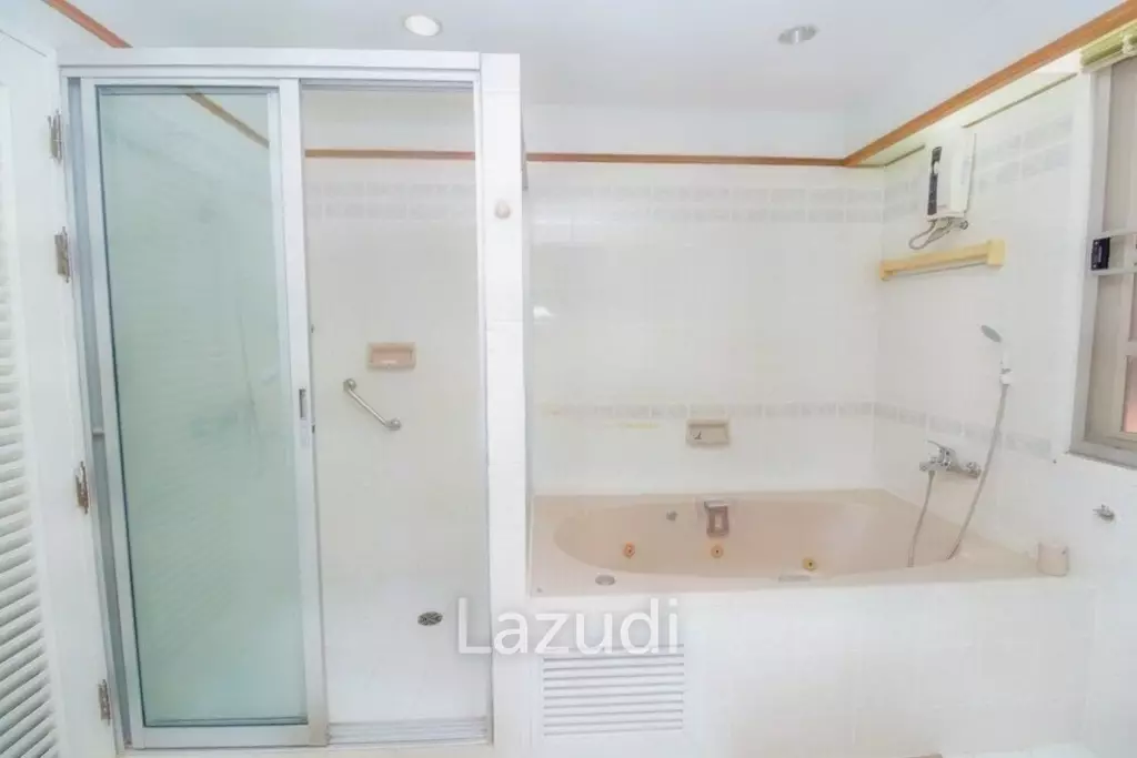 3 Bed 4,500 SQ.M Lakeside Villa 1 Residence