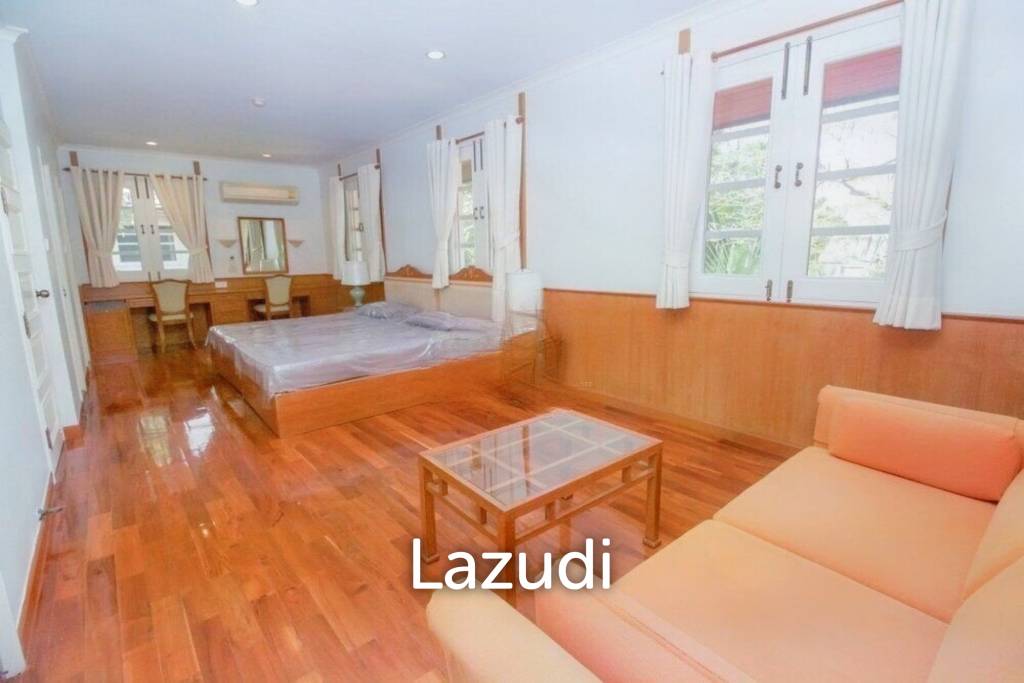 3 Bed 4,500 SQ.M Lakeside Villa 1 Residence