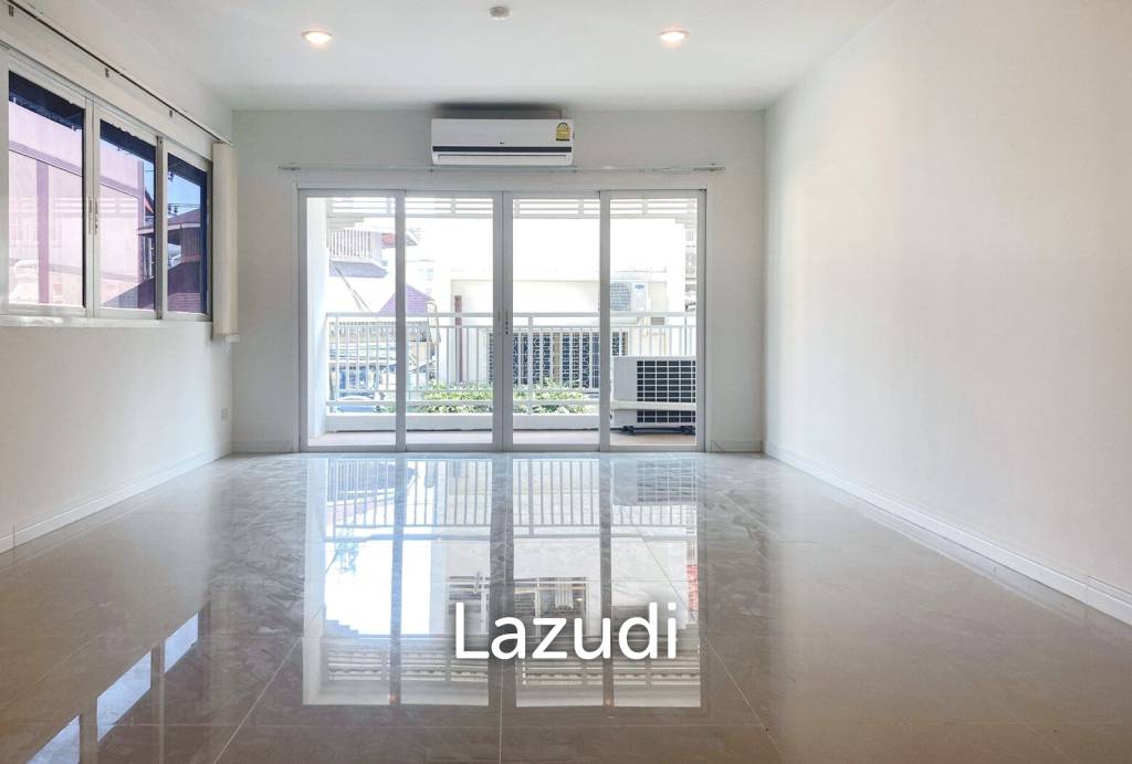 Baan Klang: 2 Bedroom Condo