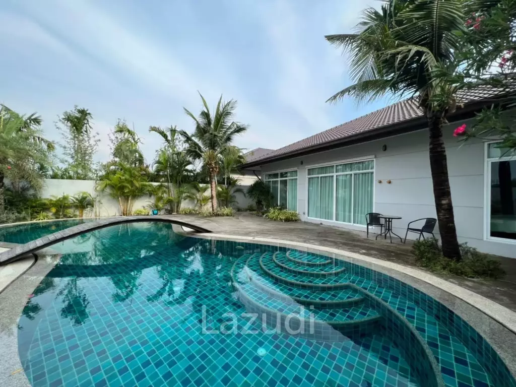 3 bedrooms 2 bathrooms 477 sqm. Panalee baana