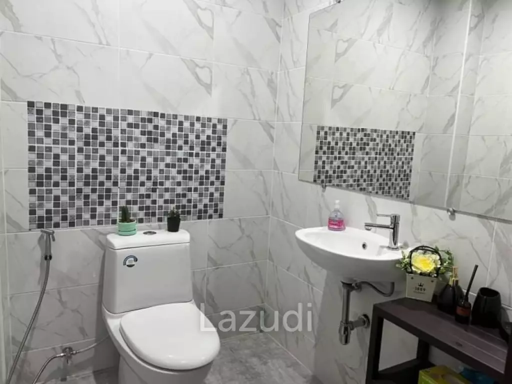 4 bedrooms 5 bathrooms 388 Sqm. Villa Jomtiean.