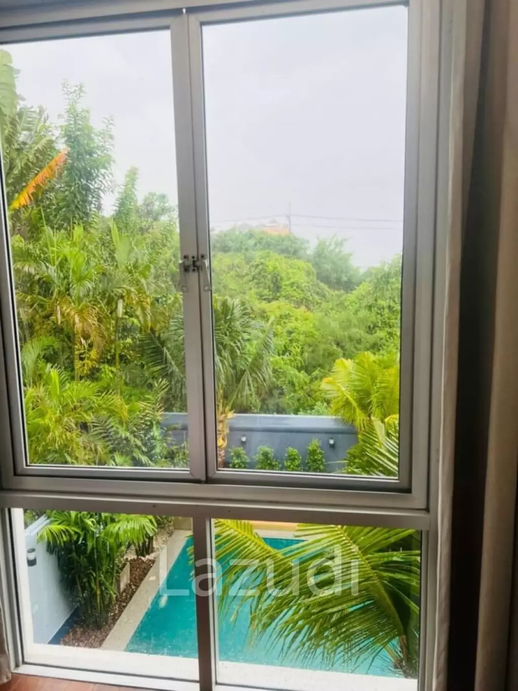 4 bedrooms 5 bathrooms 388 Sqm. Villa Jomtiean.