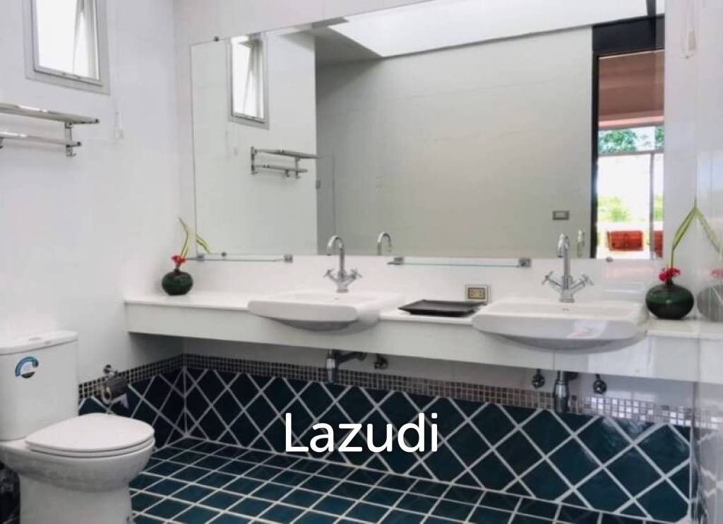 4 bedrooms 5 bathrooms 388 Sqm. Villa Jomtiean.