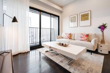 2 Bed 1 Bath 45 SQ.M Park Origin Thonglor