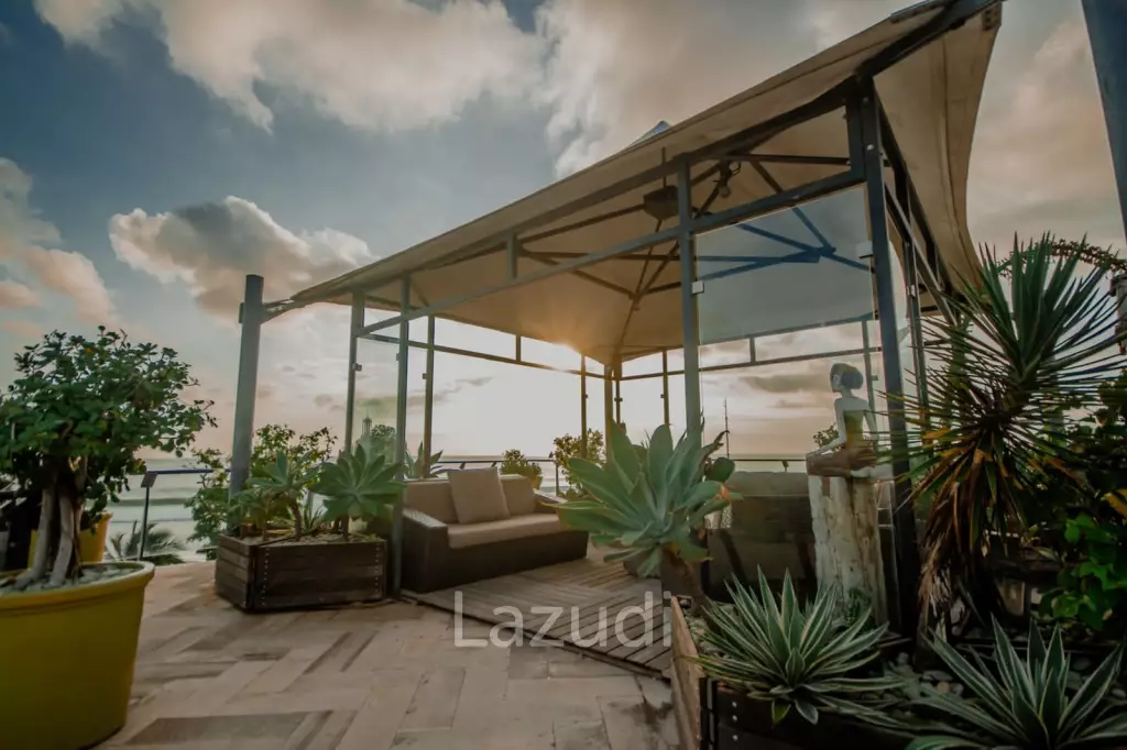 Ocean view Penthouse in Seminyak