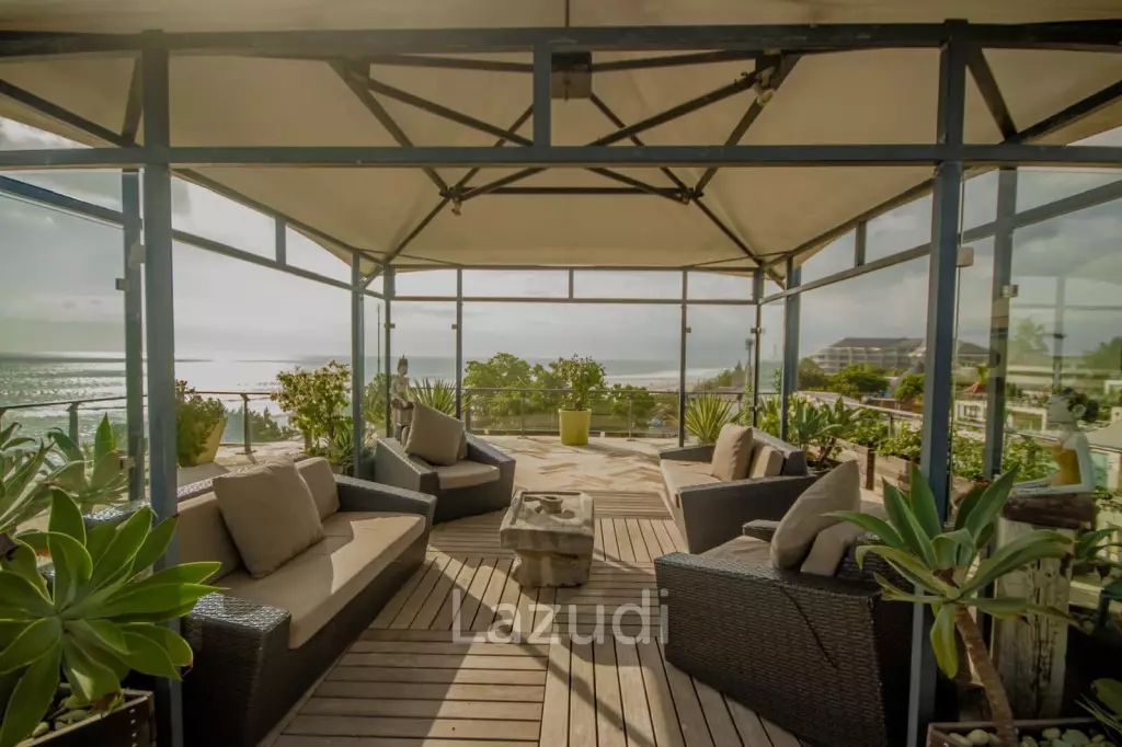 Ocean view Penthouse in Seminyak