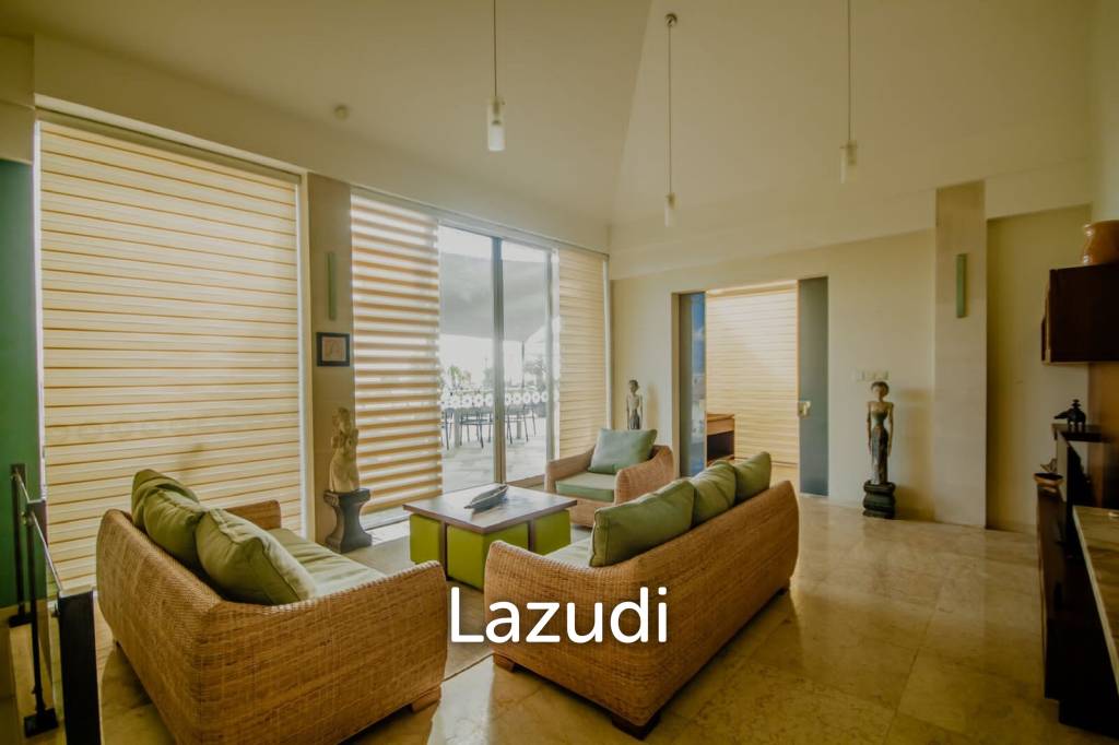 Ocean view Penthouse in Seminyak