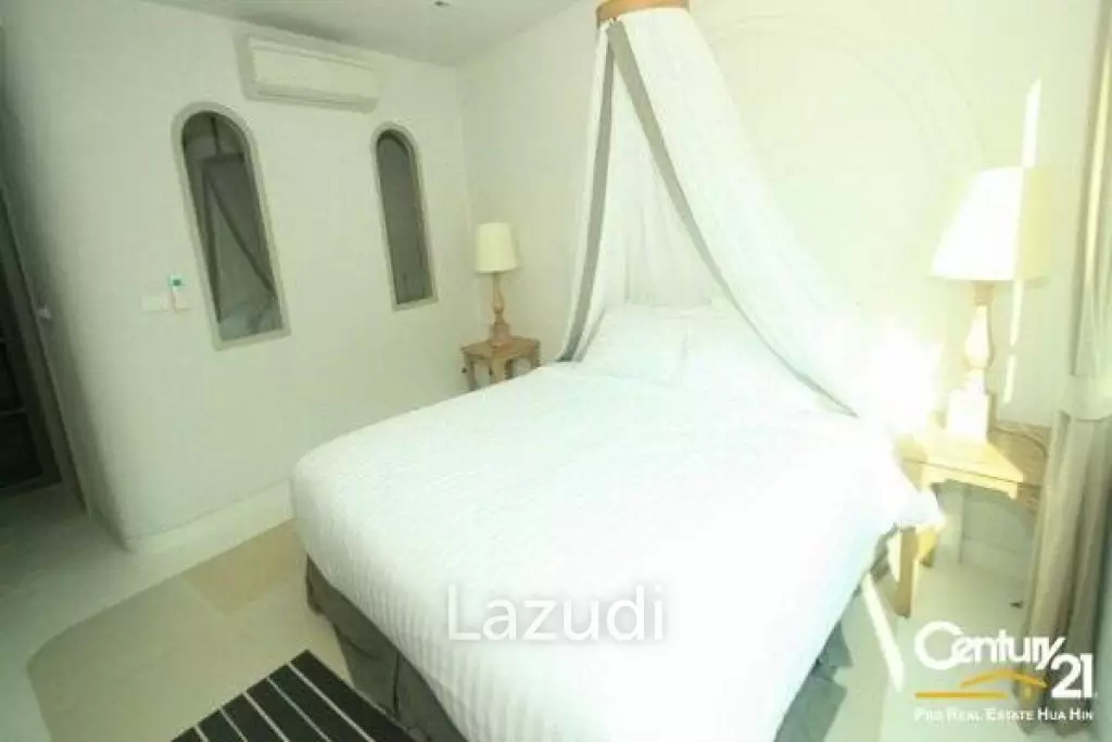 Nice 2 Bed Beachfront Condo