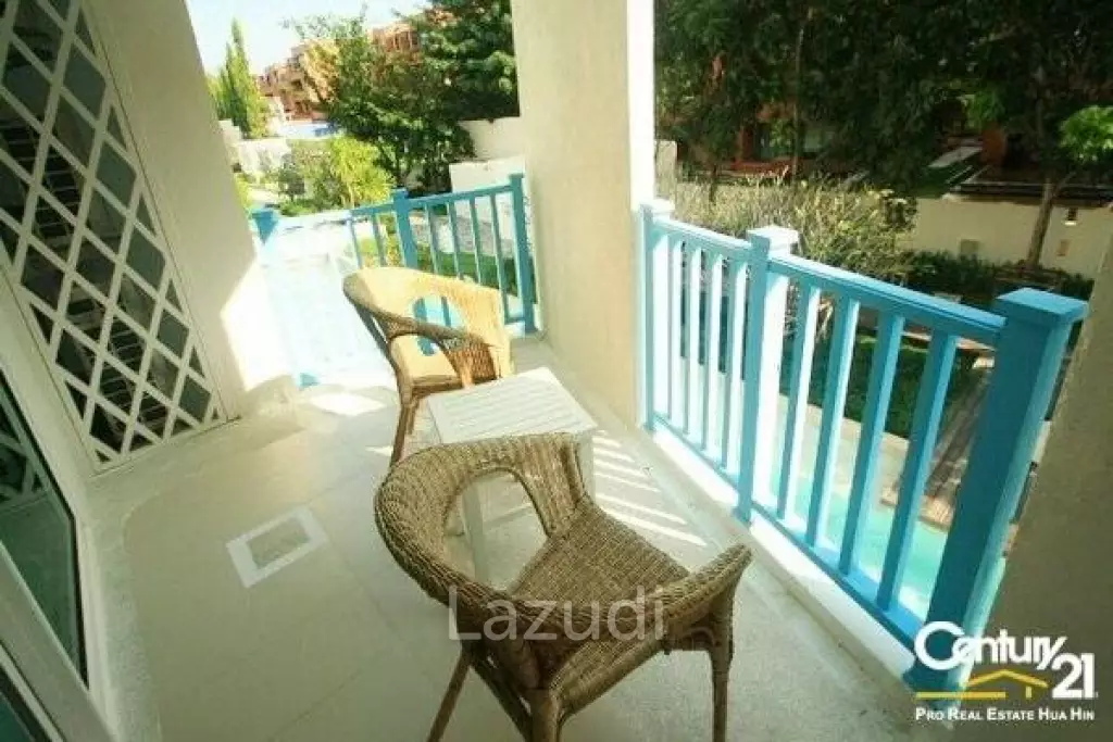 Nice 2 Bed Beachfront Condo