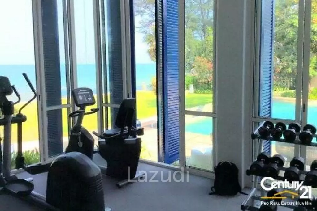 1 Bed Beachfront Condo