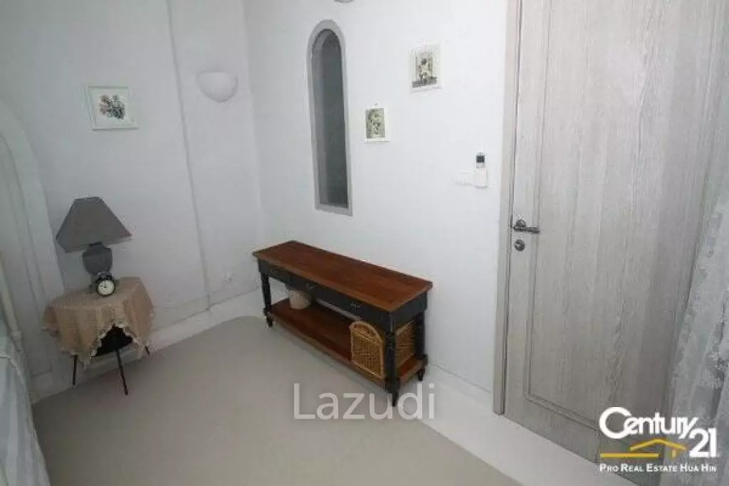 1 Bed Beachfront Condo