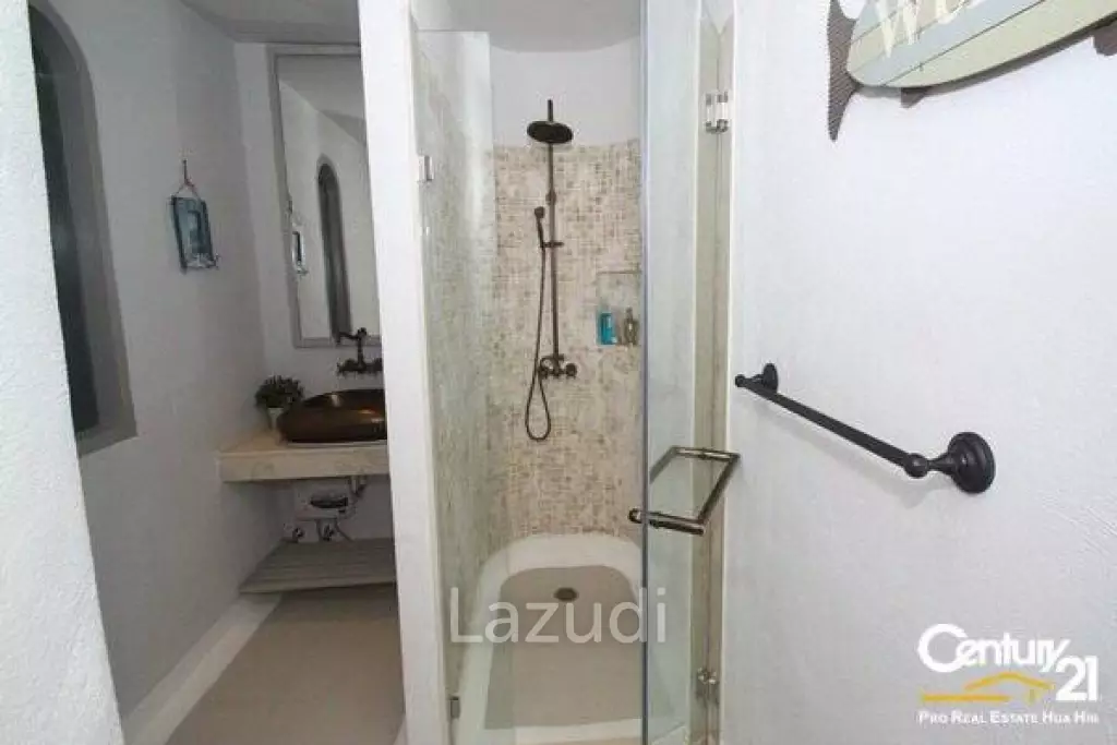 1 Bed Beachfront Condo