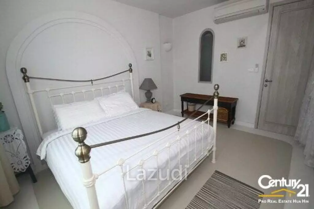 1 Bed Beachfront Condo