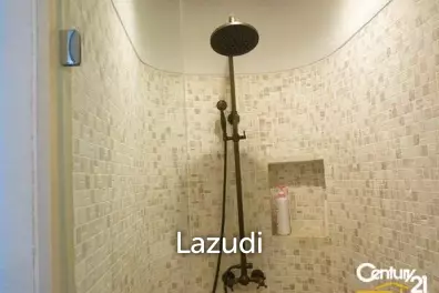 Beautiful 1 Bed Beachfront Condo
