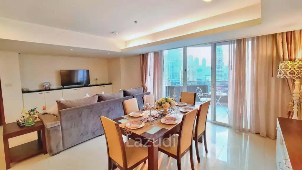 3 Bed 3 Bath 289 SQ.M Piyathip Place